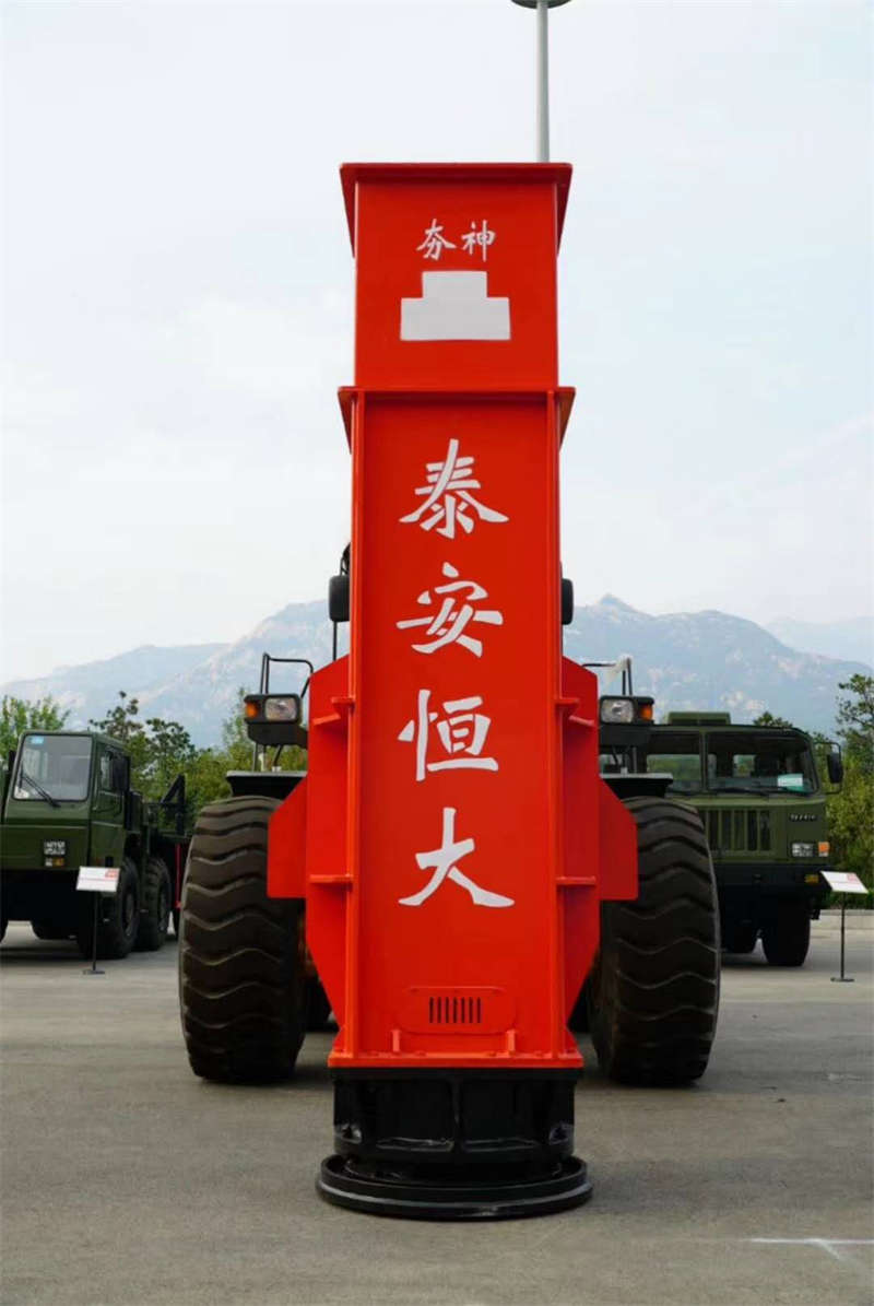 HC36 rapid impact compaction equipment on display